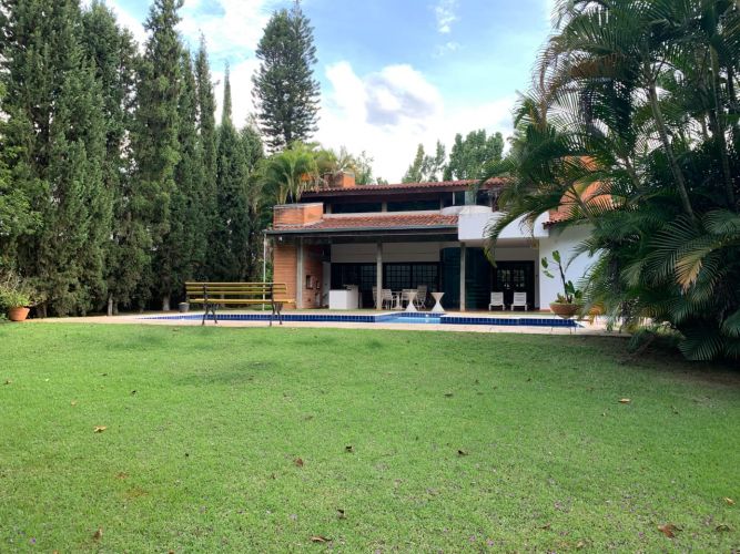 Casa super aconchegante em dois terrenos Casa super aconchegante em dois terrenos