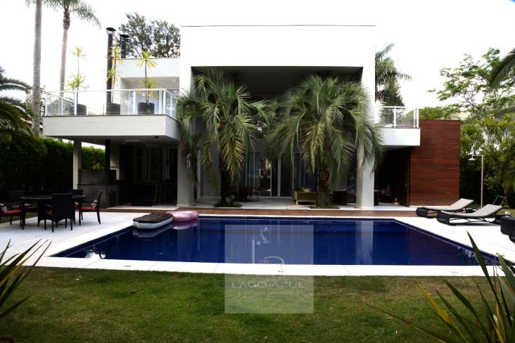 Belíssima casa com vista voltada para o campo de Golfe! Belíssima casa com vista voltada para o campo de Golfe!