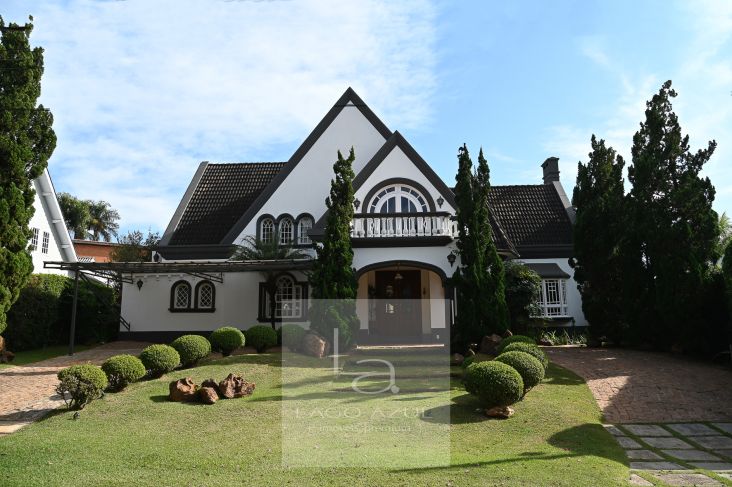 Casa com Inspiração Europeia