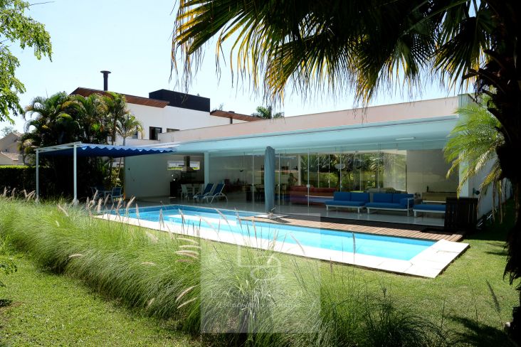 Privacidade, exclusividade e requinte em frente ao Green da Raia 6 do Campo de Golfe! Privacidade, exclusividade e requinte em frente ao Green da Raia 6 do Campo de Golfe!