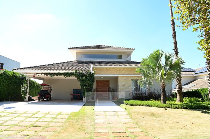 Belíssima casa com vista cinematográfica e muita privacidade! 