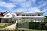 Linda casa com vista permanente para Lago!